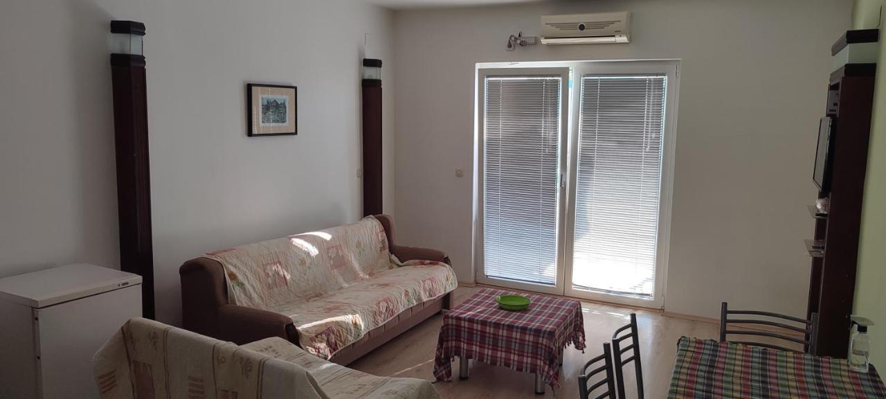 Apartments Vela - Pestani, Ohri Dış mekan fotoğraf